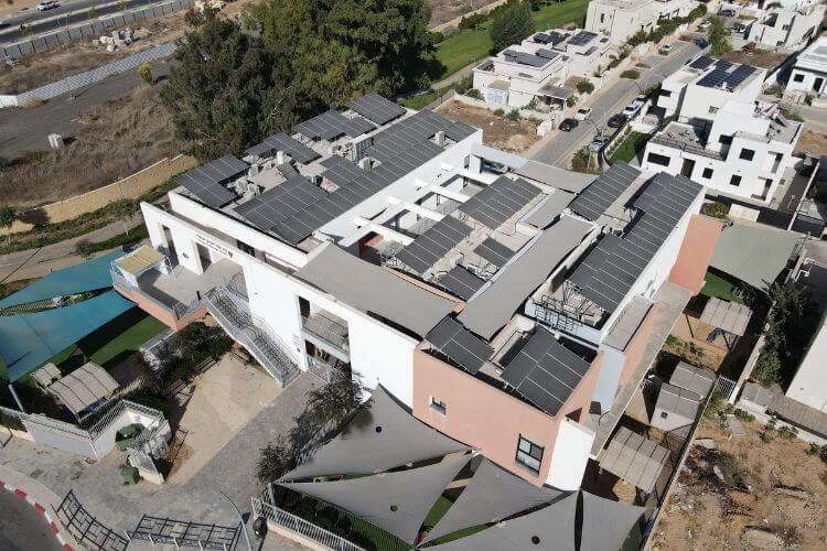 מערכת סולארית בשדרות